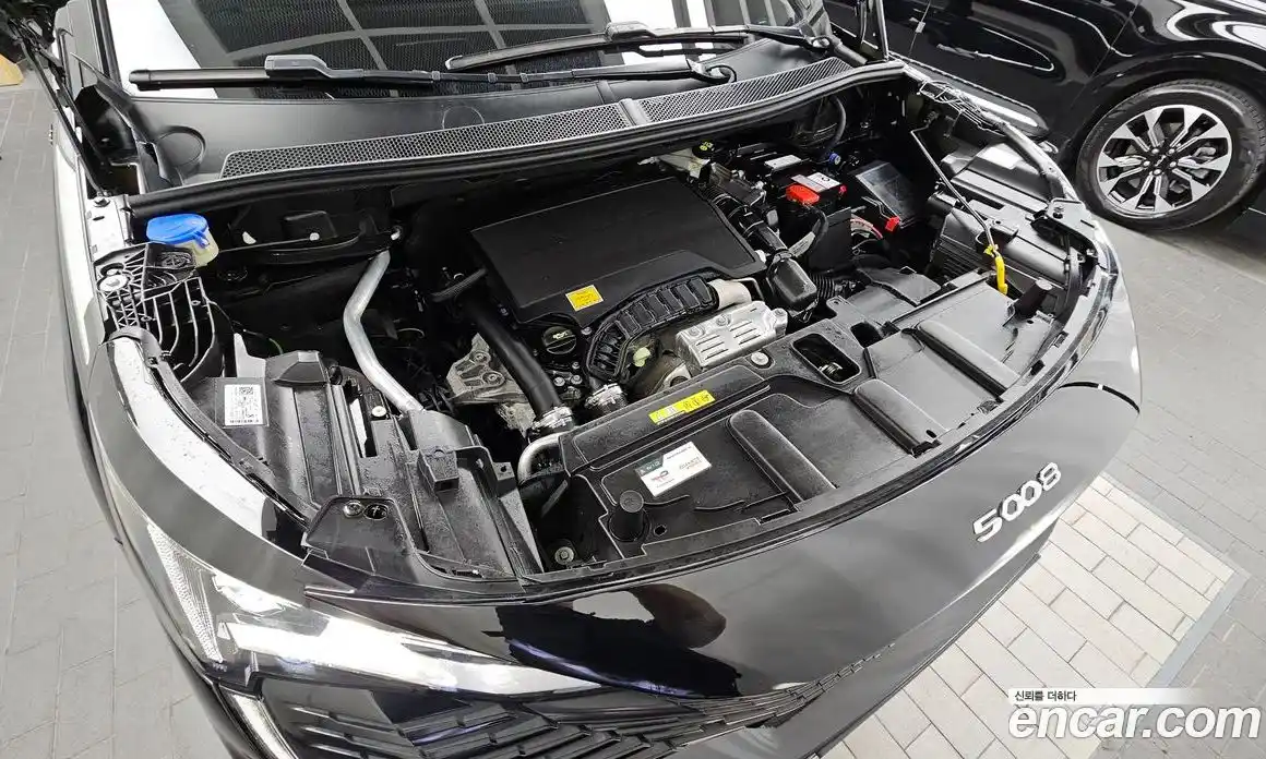 Peugeot 5008 2024 1.2 автомат (гидро), фото 6