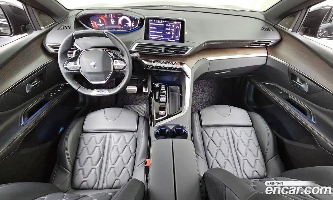 Peugeot 5008 2024 1.2 автомат (гидро), фото 7