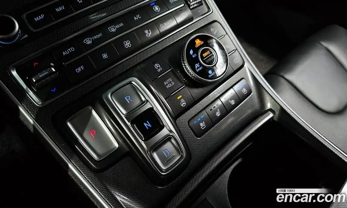 Hyundai Santa Fe 2023 2.2 автомат (гидро), фото 9