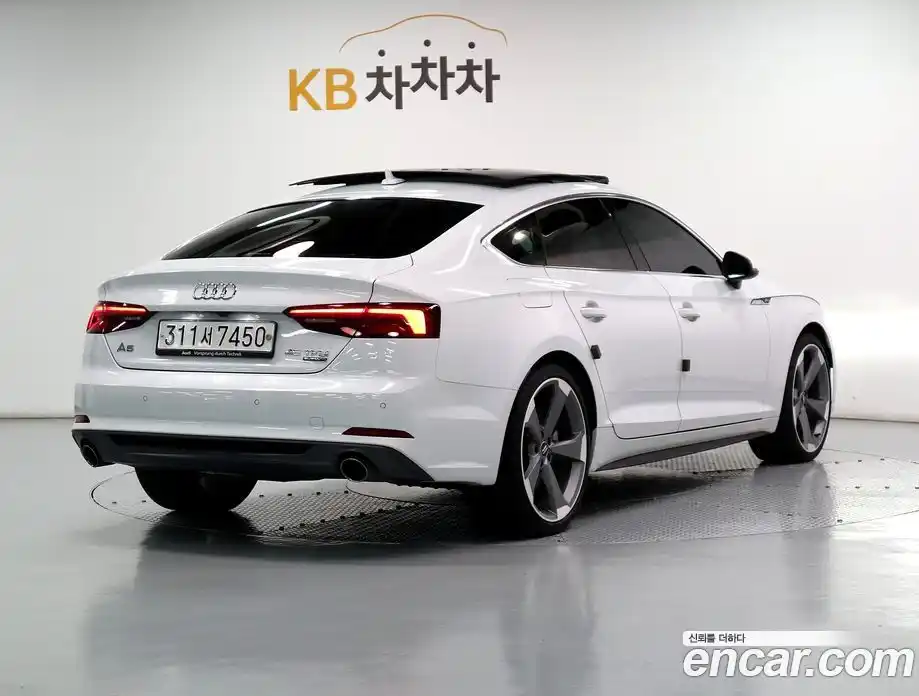 Audi A5 2019 2.0 автомат (гидро), фото 3