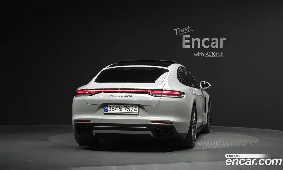 Porsche Panamera 2024 4.0 автомат (гидро), фото 4