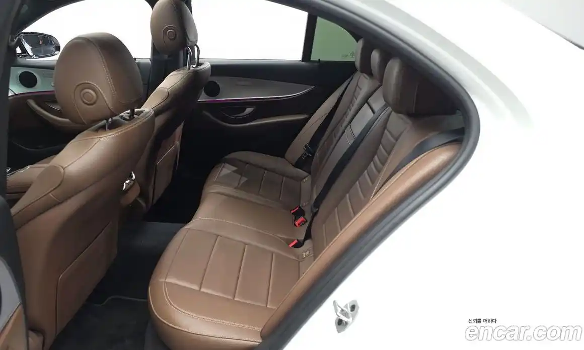 Mercedes-Benz E-Class 2021 2.0 автомат (гидро), фото 16