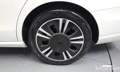 Mercedes-Benz E-Class 2021 2.0 автомат (гидро), миниатюра 7