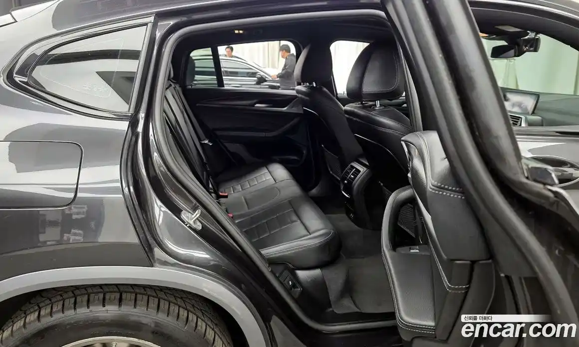 BMW X4 2021 2.0 автомат (гидро), фото 17