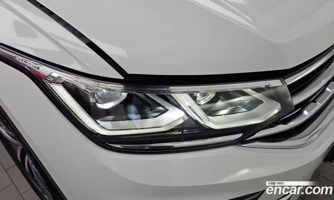 Volkswagen Tiguan 2024 2.0 автомат (гидро), фото 8