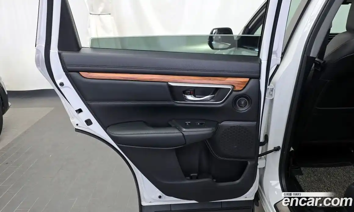 Honda CR-V 2019 1.5 автомат (гидро), фото 15