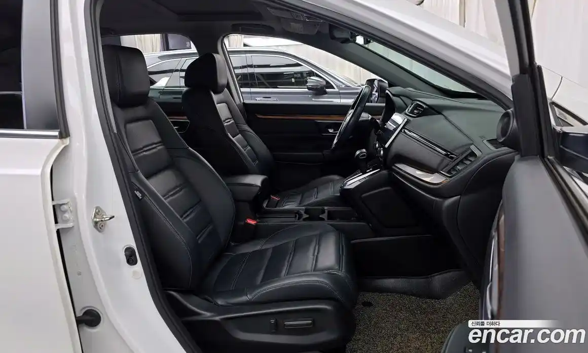 Honda CR-V 2019 1.5 автомат (гидро), фото 16