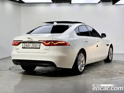 Jaguar XF 2016 2.0 автомат (гидро), миниатюра 4 Jaguar XF 2016 2.0 автомат (гидро), миниатюра 4