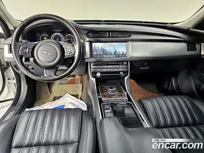 Jaguar XF 2016 2.0 автомат (гидро), миниатюра 5 Jaguar XF 2016 2.0 автомат (гидро), миниатюра 5
