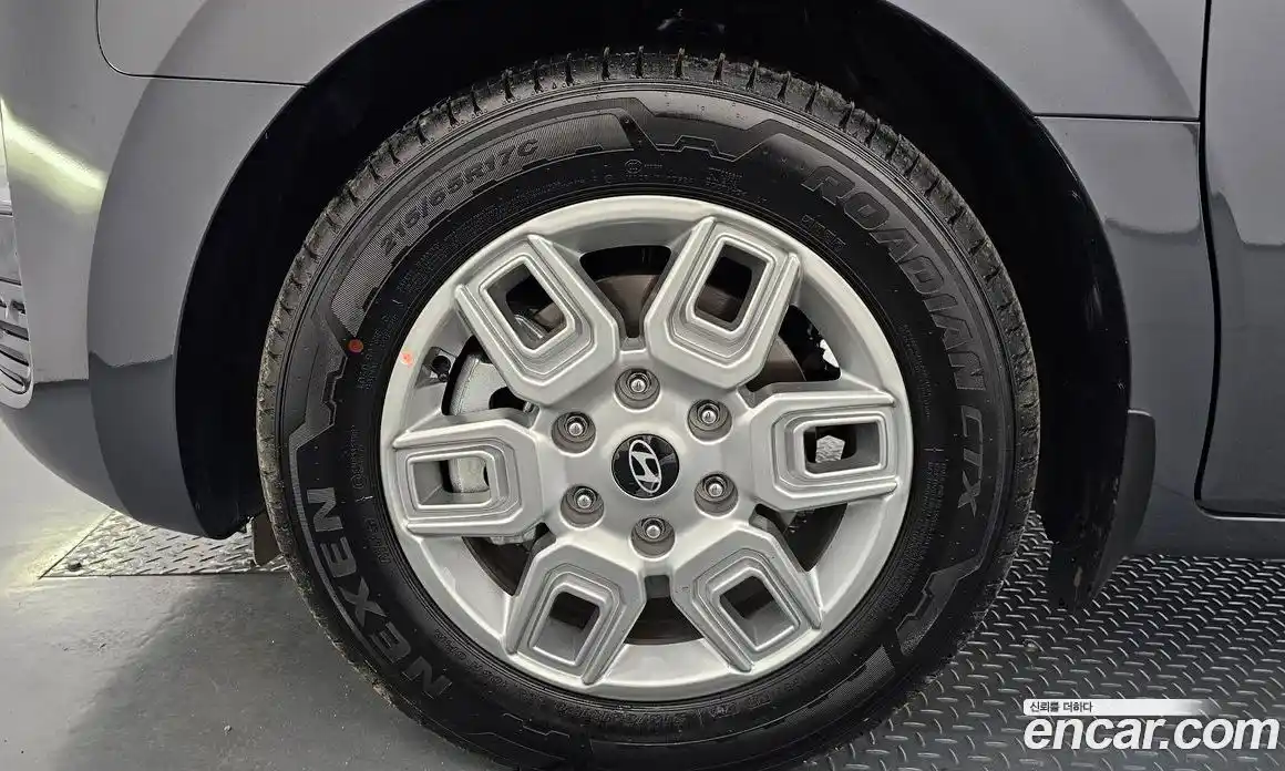 Hyundai Staria 2025 2.2 автомат (гидро), фото 4