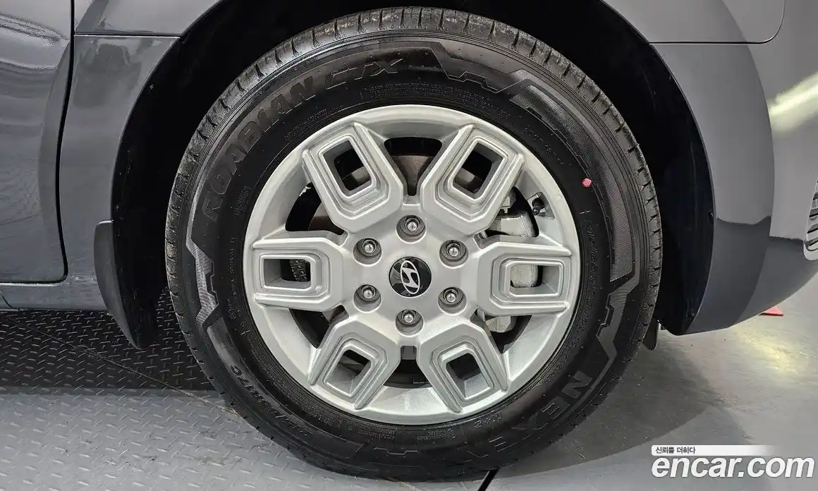 Hyundai Staria 2025 2.2 автомат (гидро), фото 6