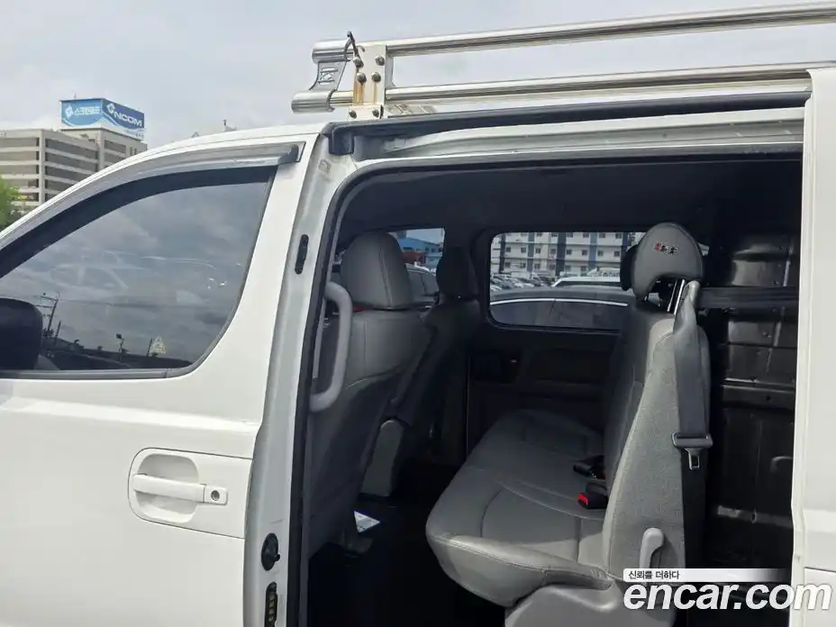 Hyundai Starex 2020 2.5 автомат (гидро), фото 11