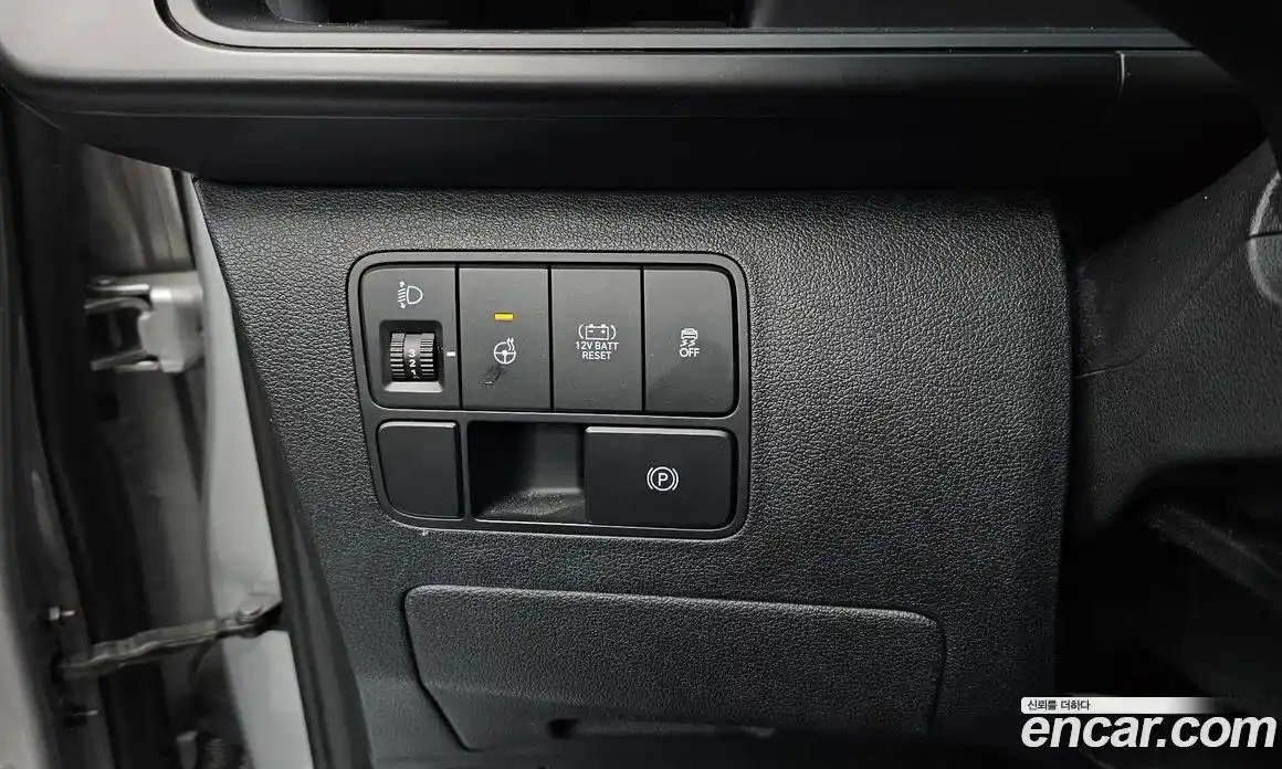 Hyundai Staria 2024 1.6 автомат (гидро), фото 24