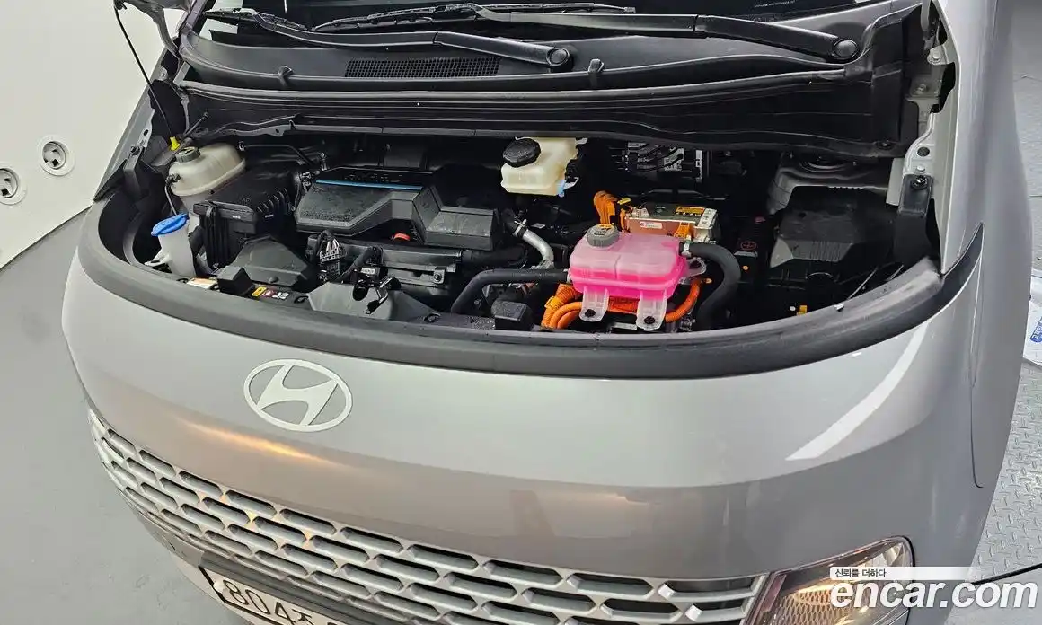 Hyundai Staria 2024 1.6 автомат (гидро), фото 5