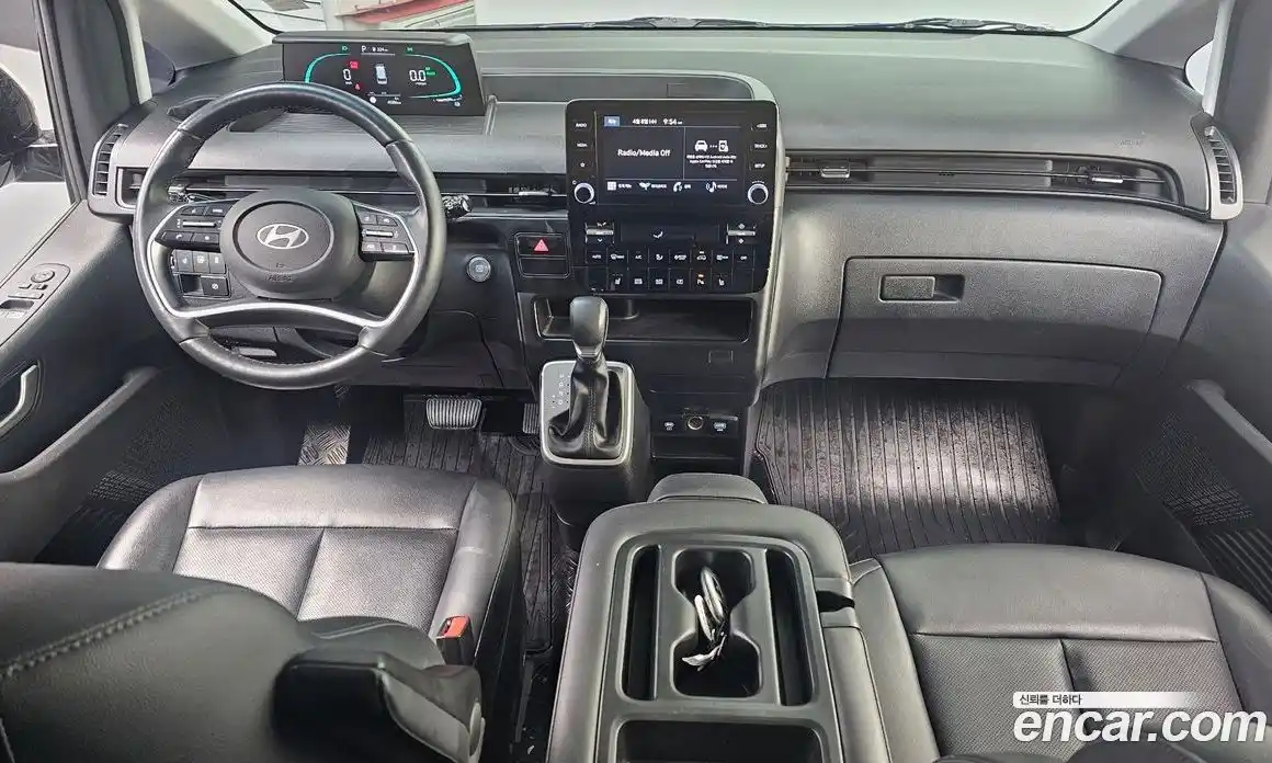Hyundai Staria 2024 1.6 автомат (гидро), фото 9