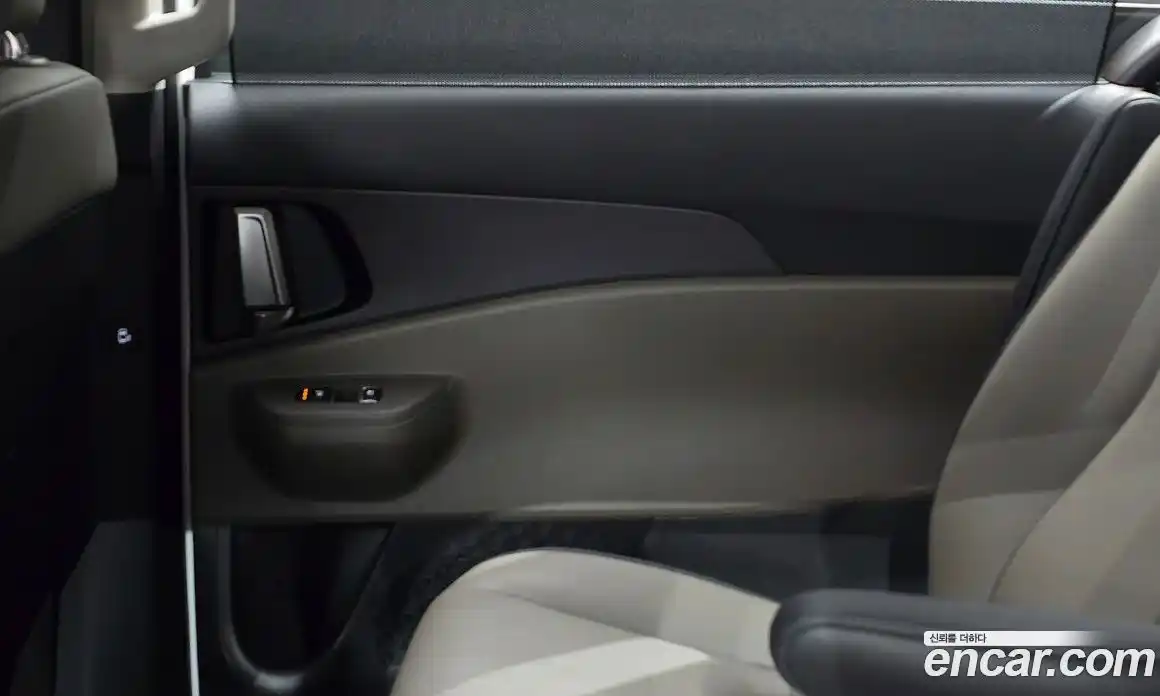Kia Carnival 2025 1.6 автомат (гидро), фото 14