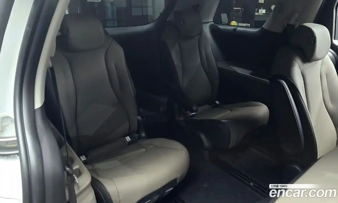 Kia Carnival 2025 1.6 автомат (гидро), фото 15