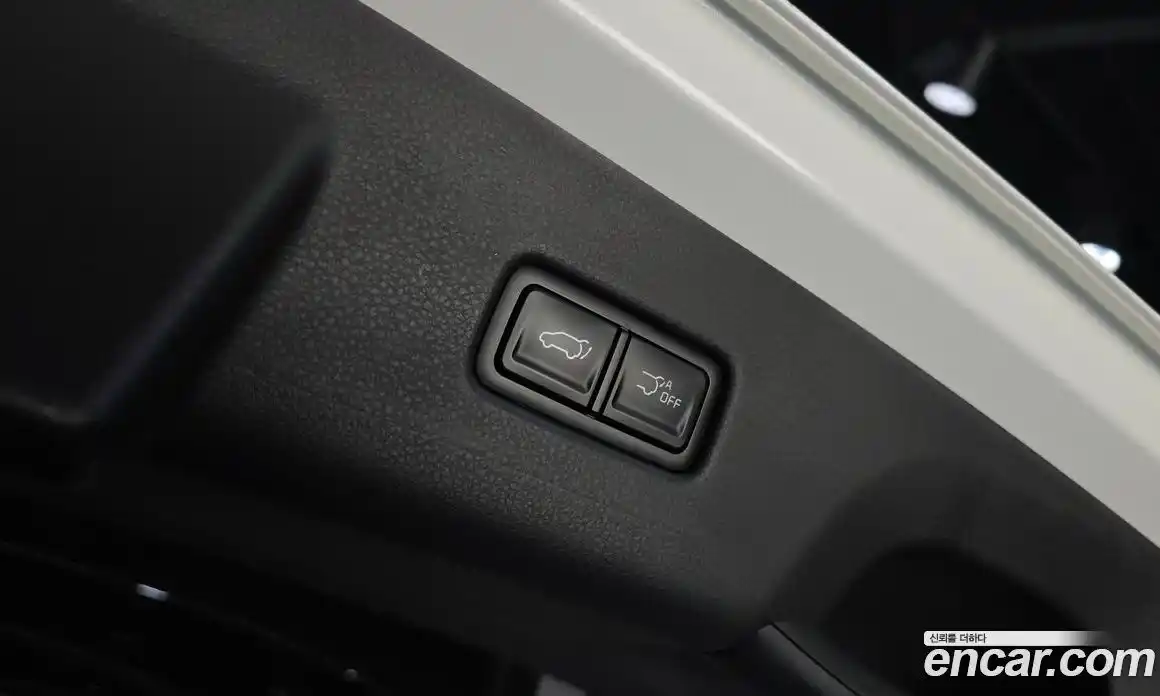 Kia Carnival 2025 1.6 автомат (гидро), фото 25