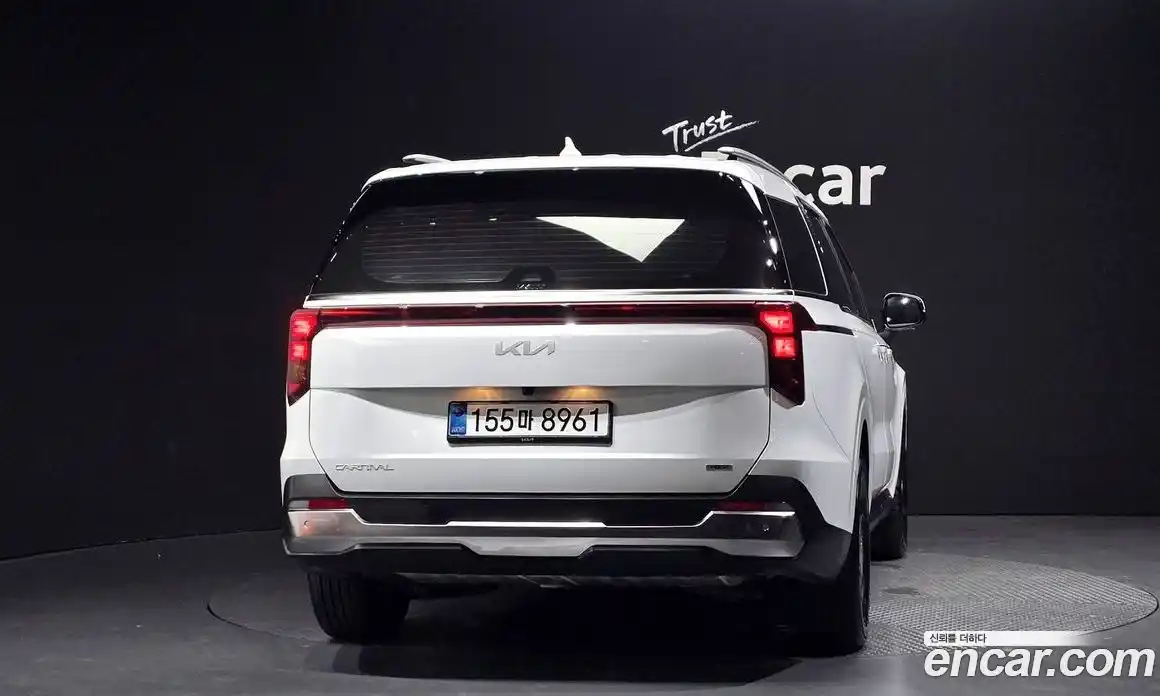 Kia Carnival 2025 1.6 автомат (гидро), фото 3