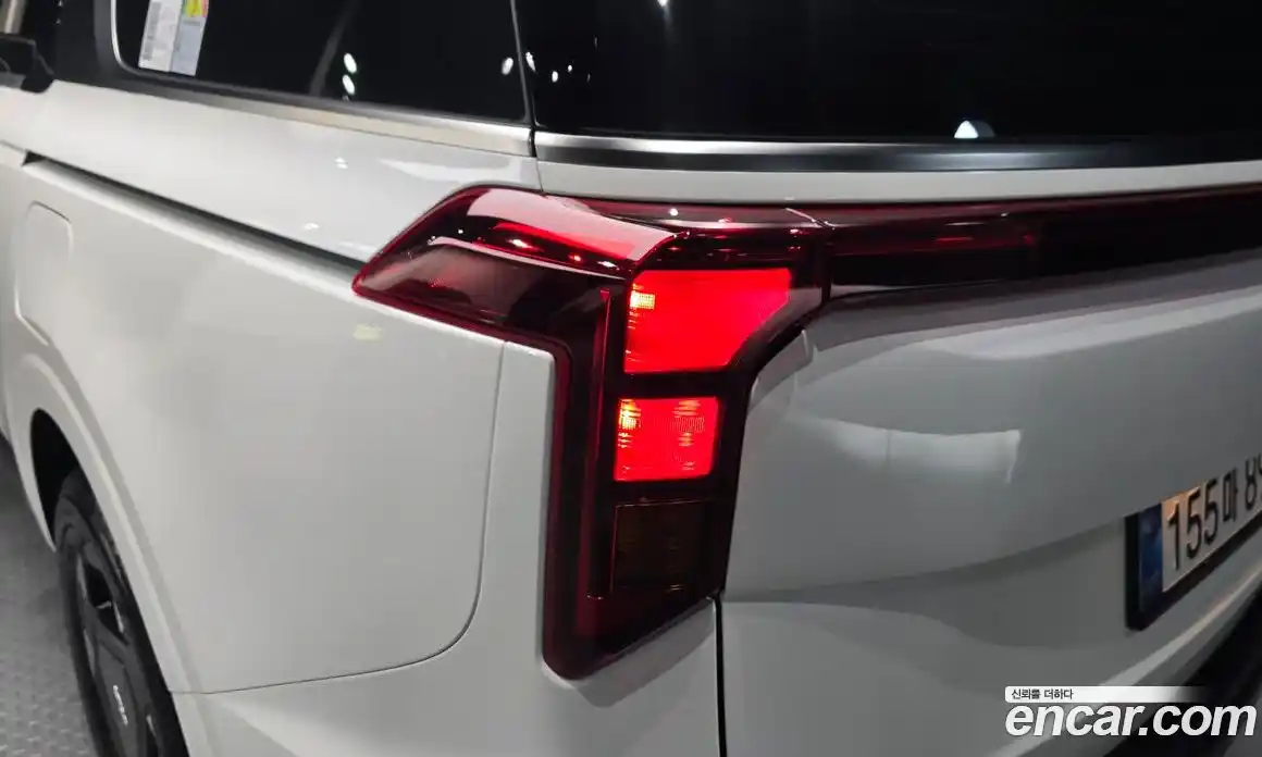 Kia Carnival 2025 1.6 автомат (гидро), фото 8