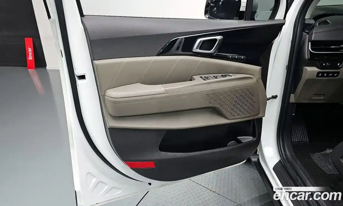 Kia Carnival 2024 2.2 автомат (гидро), фото 15