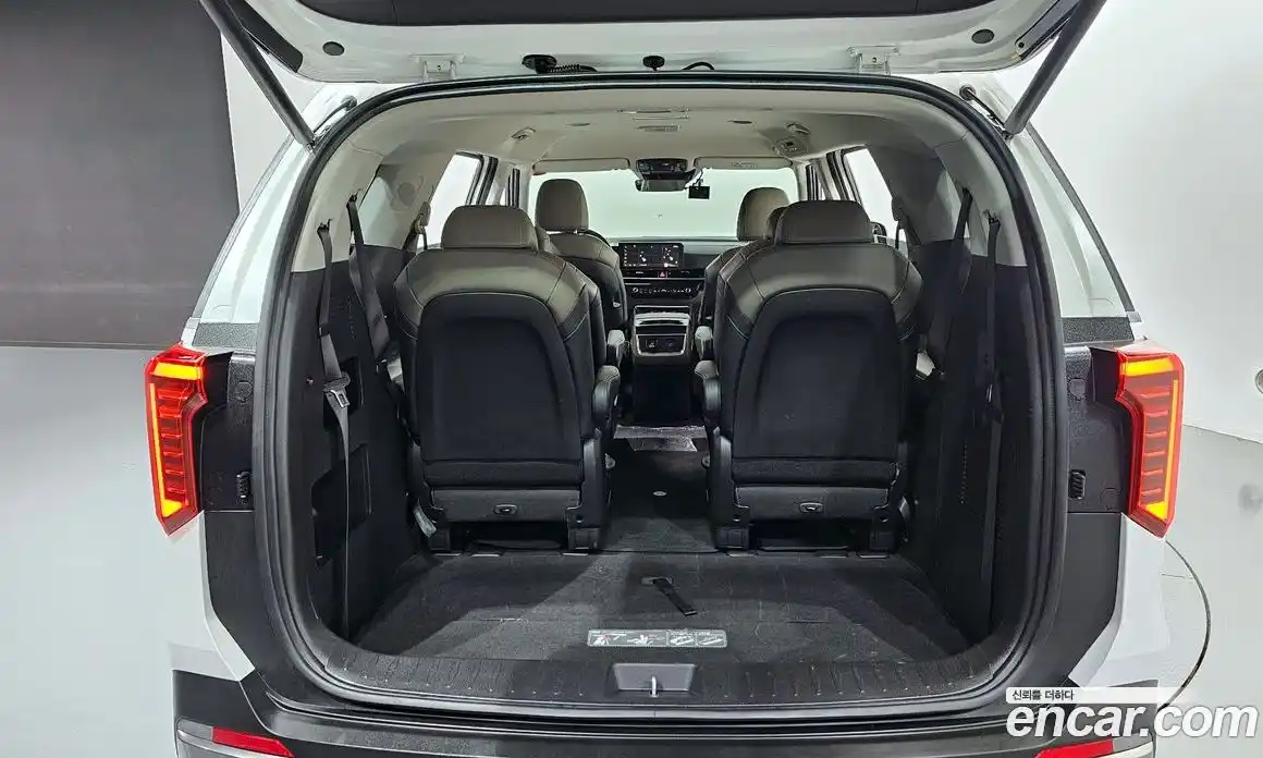 Kia Carnival 2024 2.2 автомат (гидро), фото 27