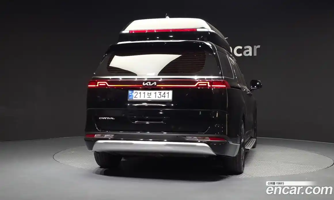Kia Carnival 2023 3.5 автомат (гидро), фото 4