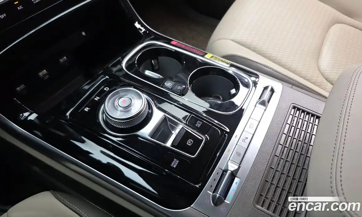 Kia Carnival 2023 3.5 автомат (гидро), фото 9