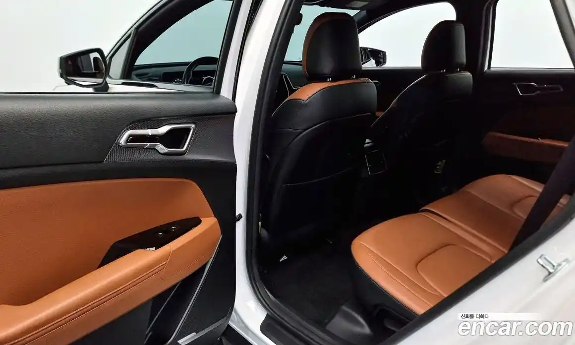 Kia Sportage 2023 1.6 автомат (гидро), фото 17