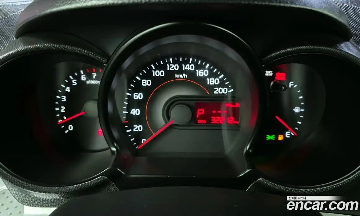 Kia Ray 2015 1.0 автомат (гидро), фото 8