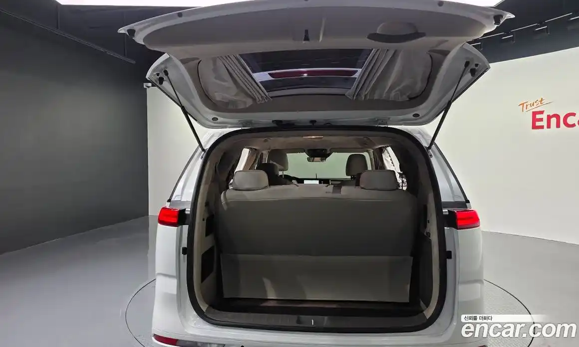 Kia Carnival 2023 3.5 автомат (гидро), фото 34