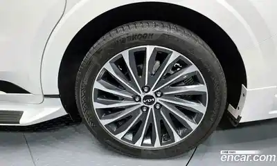Kia Carnival 2023 3.5 автомат (гидро), миниатюра 7