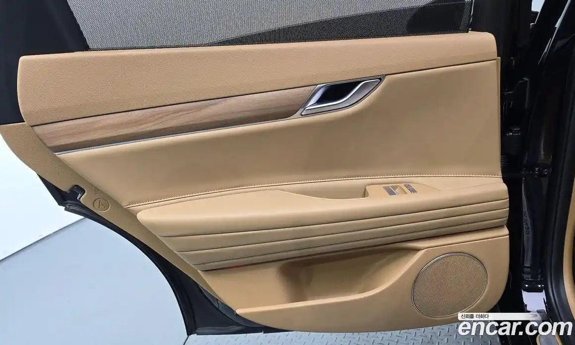 Genesis G80 2025 2.5 автомат (гидро), фото 15