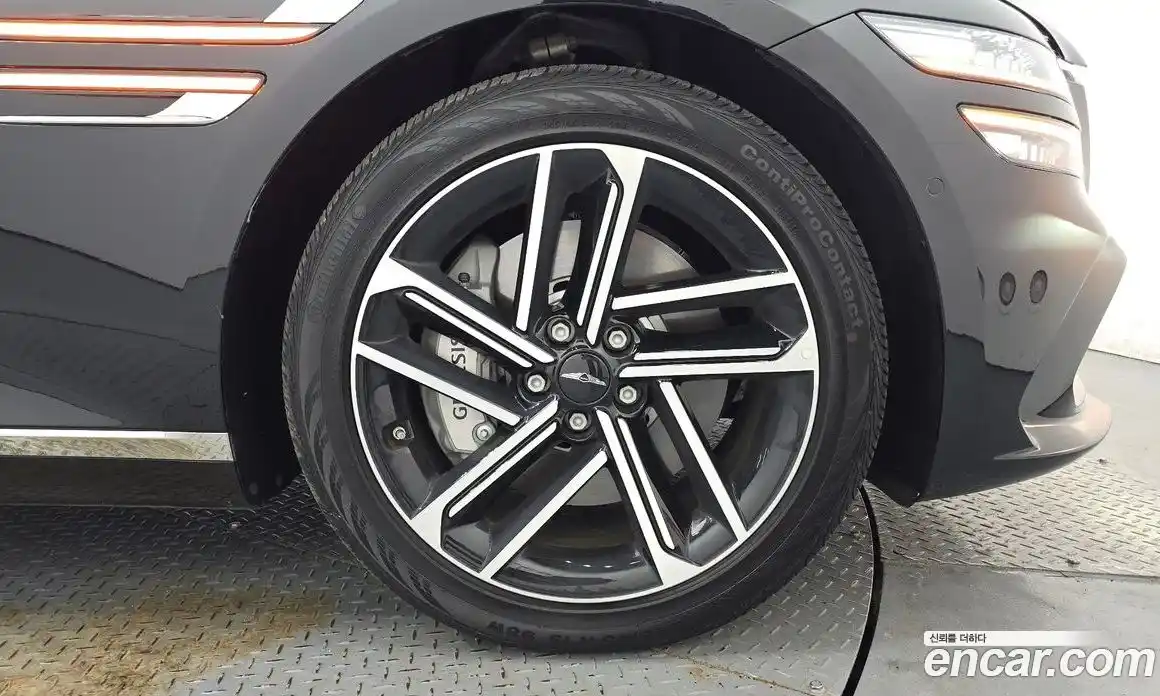 Genesis G80 2025 2.5 автомат (гидро), фото 7