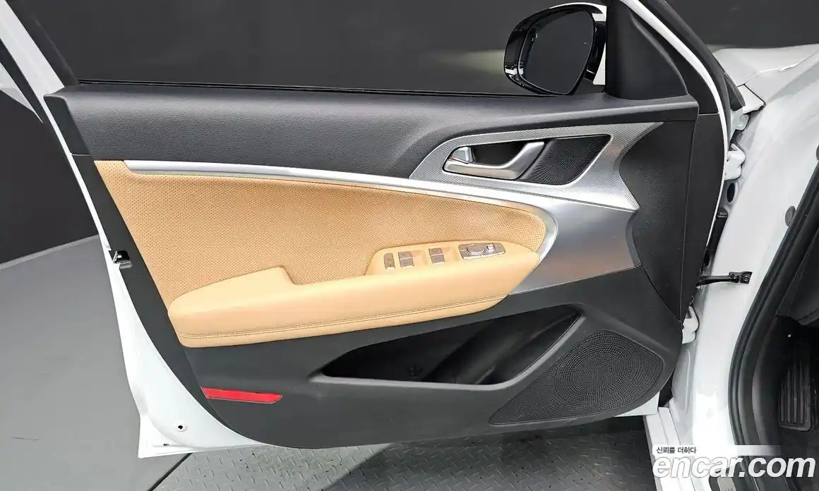 Genesis G70 2022 2.0 автомат (гидро), фото 14