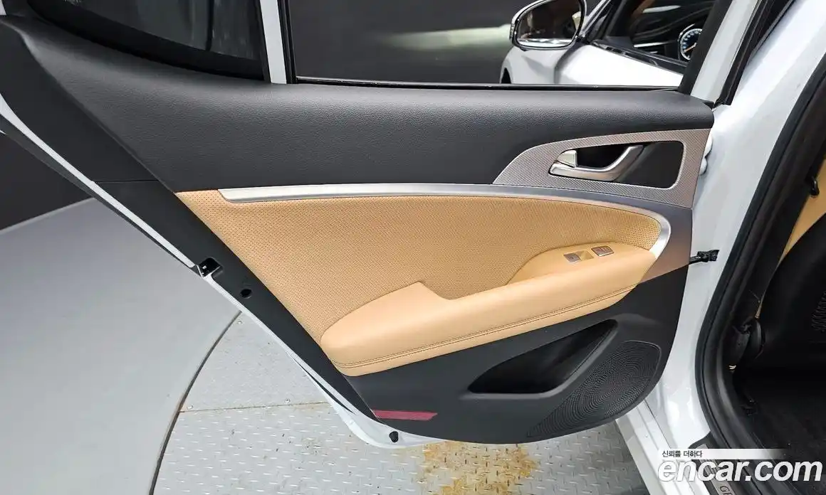 Genesis G70 2022 2.0 автомат (гидро), фото 15