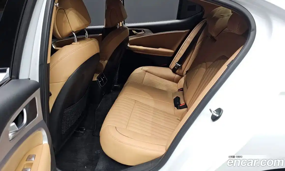 Genesis G70 2022 2.0 автомат (гидро), фото 16