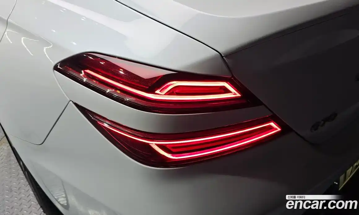 Genesis G70 2022 2.0 автомат (гидро), фото 9
