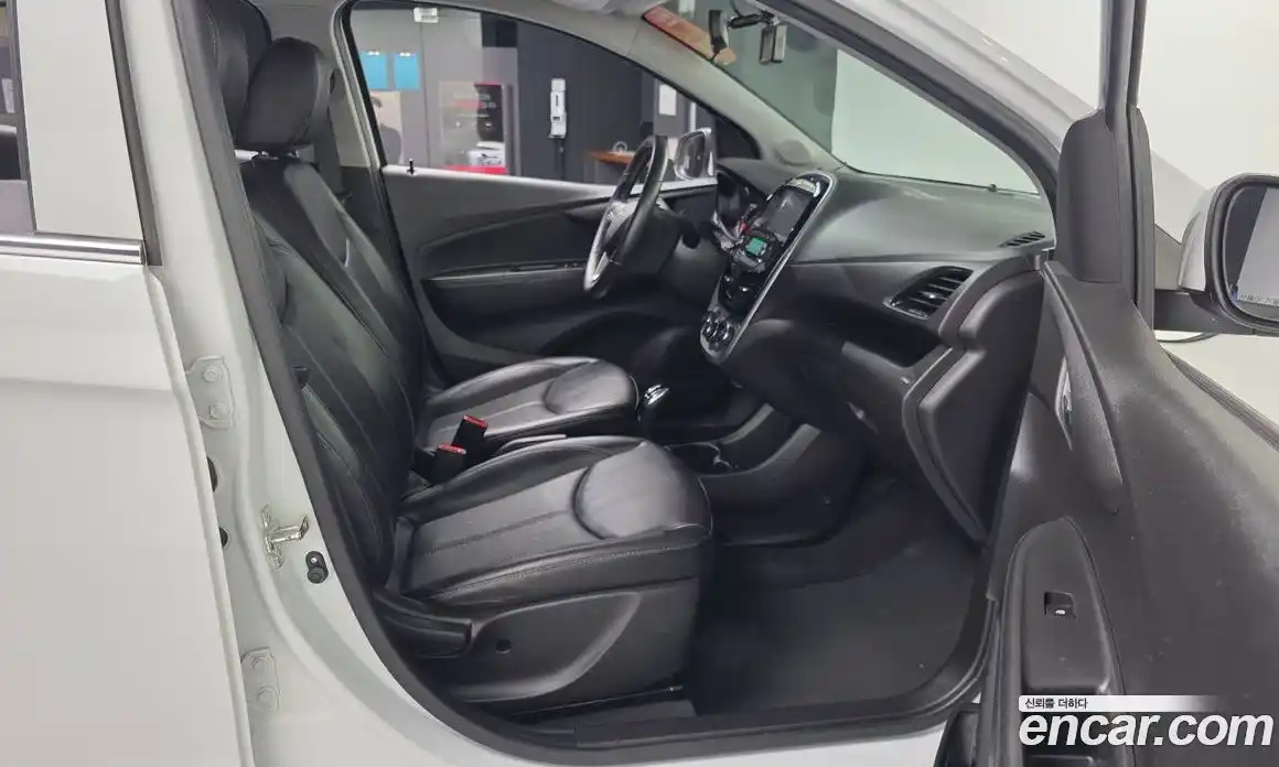 Chevrolet Spark 2017 1.0 автомат (гидро), фото 17