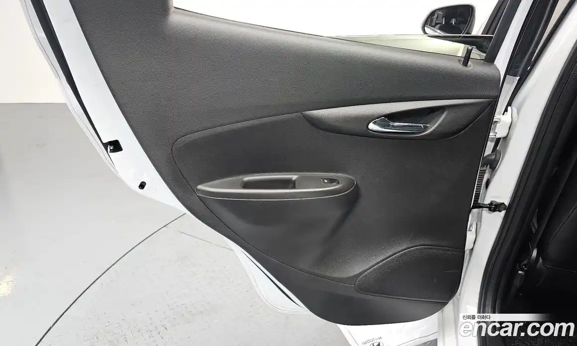 Chevrolet Spark 2021 1.0 автомат (гидро), фото 15