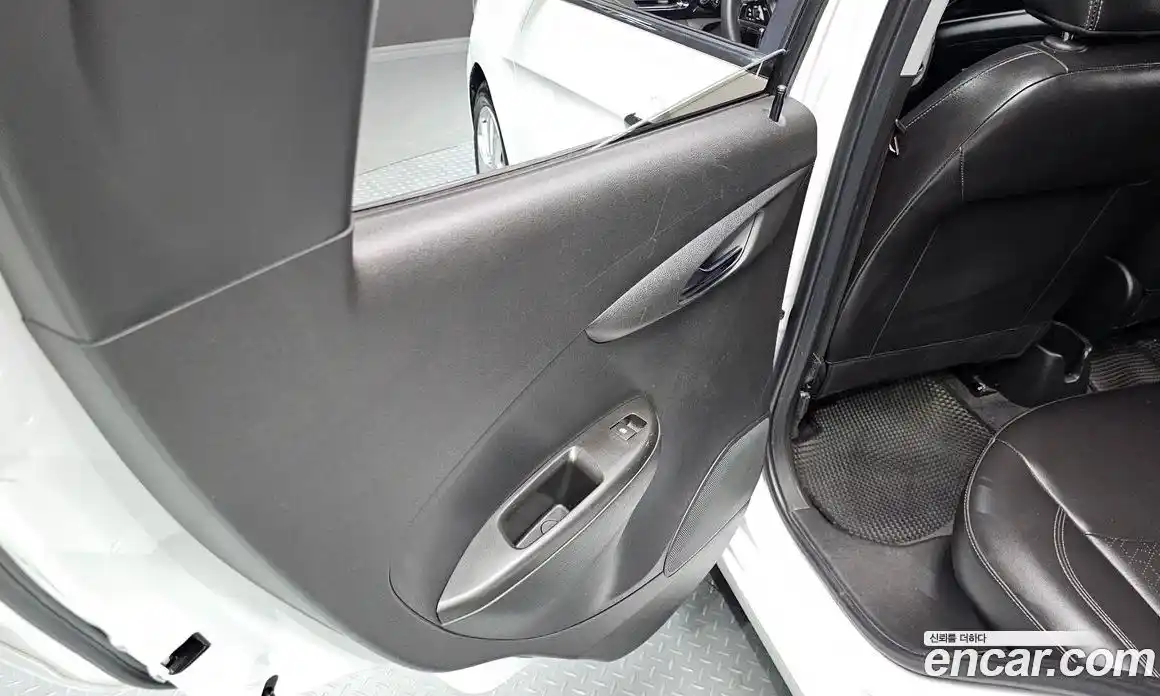 Chevrolet Spark 2016 1.0 автомат (гидро), фото 15