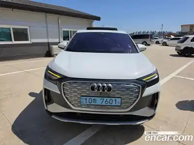 Audi Q4 e-tron 2022 автомат (гидро), миниатюра 3