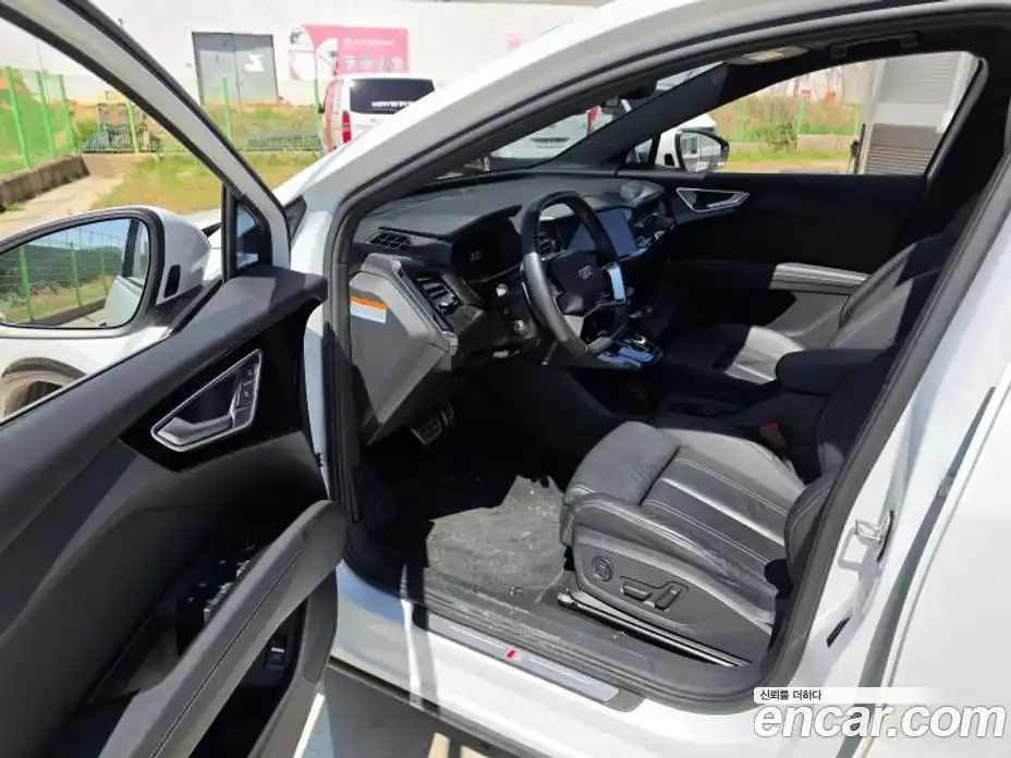 Audi Q4 e-tron 2022 автомат (гидро), фото 5