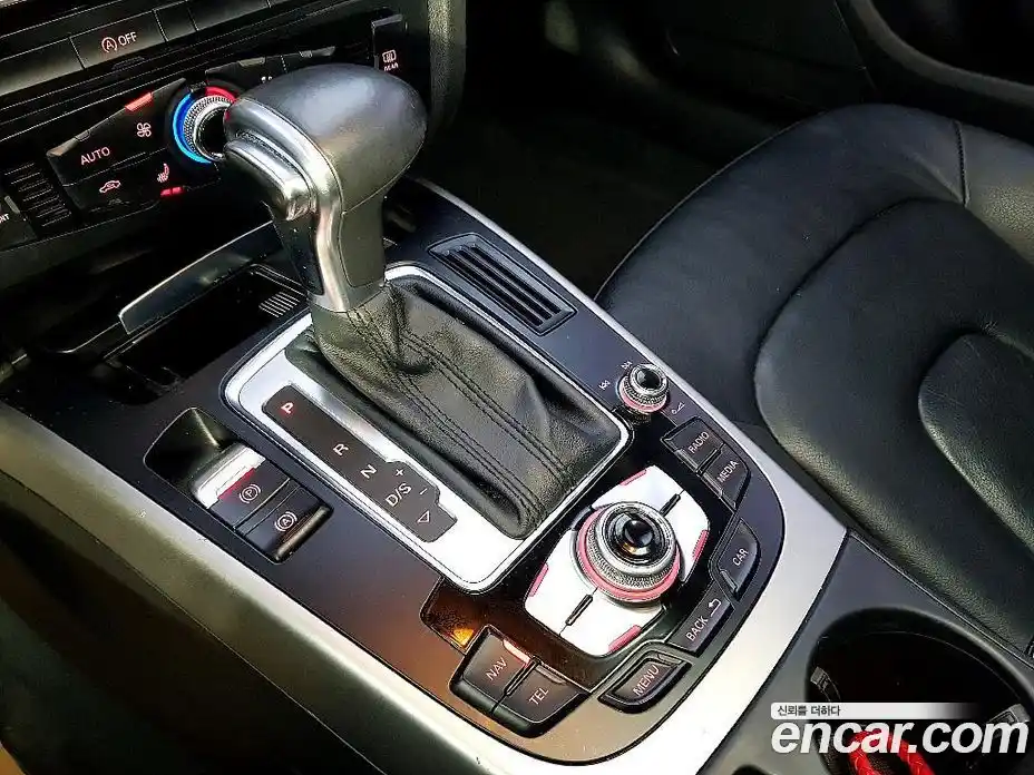 Audi A4 2015 2.0 автомат (гидро), фото 13