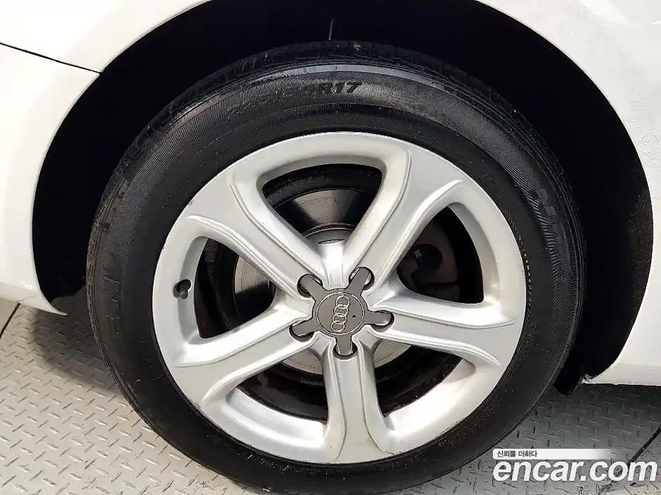 Audi A4 2015 2.0 автомат (гидро), фото 20