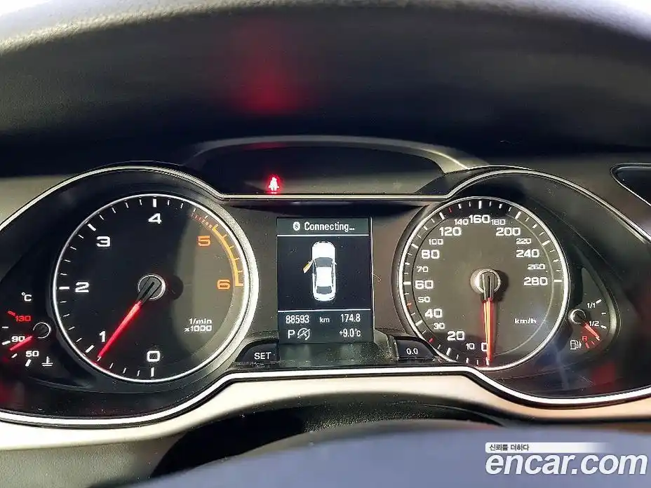 Audi A4 2015 2.0 автомат (гидро), фото 7