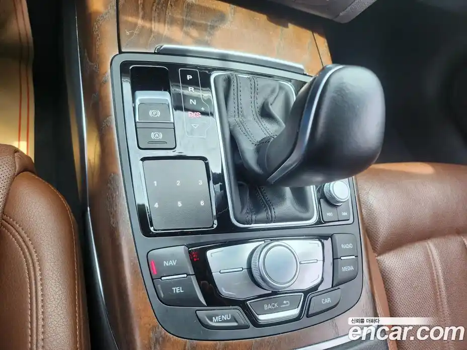 Audi A6 2015 2.0 автомат (гидро), фото 9