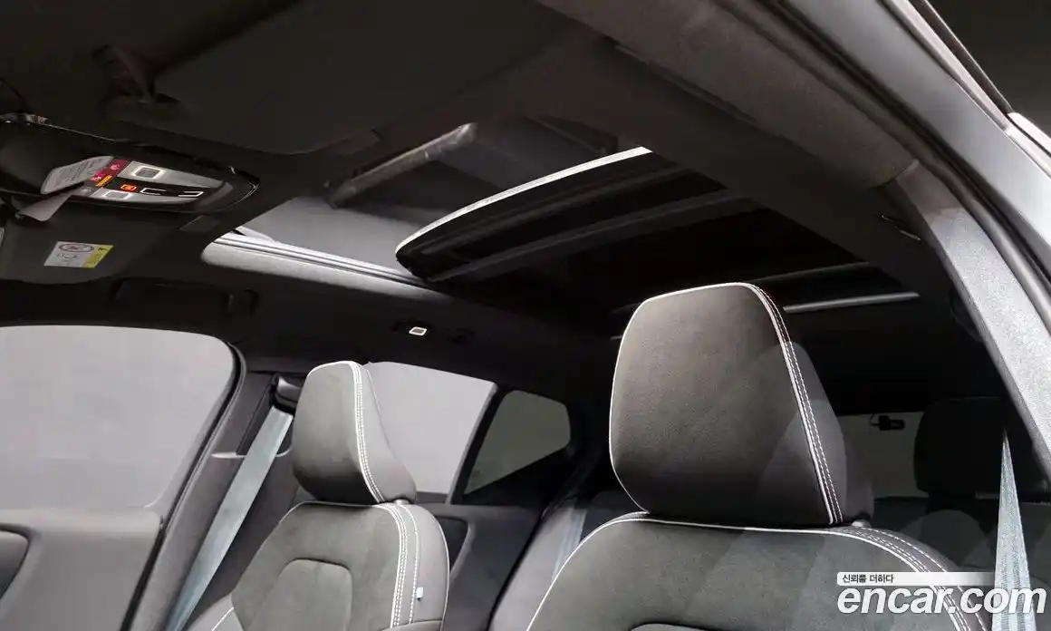 Volvo XC40 2025 2.0 автомат (гидро), фото 23