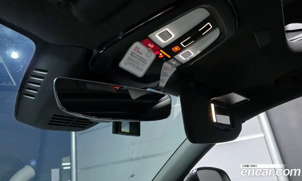 Volvo XC40 2025 2.0 автомат (гидро), фото 27