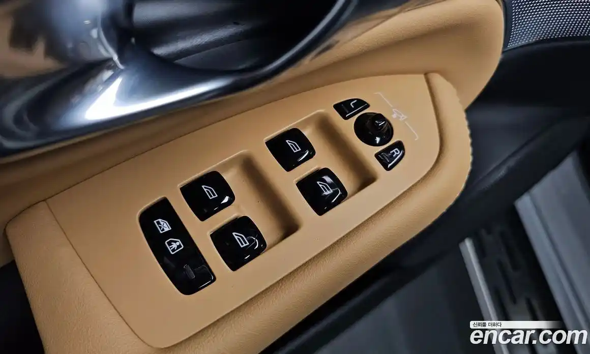 Volvo XC90 2025 2.0 автомат (гидро), фото 24